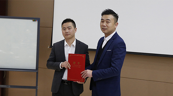 頭條！總經理親自頒發聘書，科恩電器商學院迎來新校長！